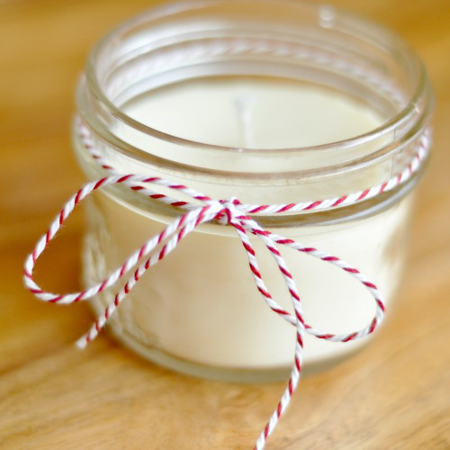 https://diybytiffany.com/wp-content/uploads/2015/02/Make-Your-Own-Beeswax-Candles-in-Mason-Jars.jpg